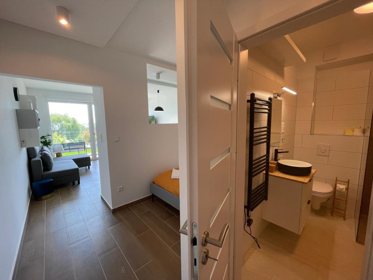 Balatonalmádi Panorama Superior Apartments - Pool, Garden, Parking מראה חיצוני תמונה