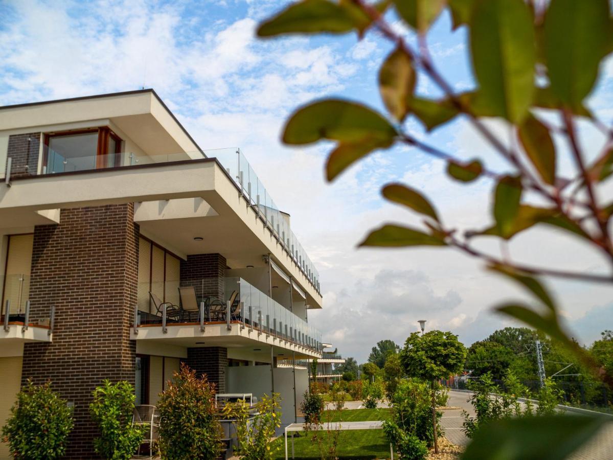 Balatonalmádi Panorama Superior Apartments - Pool, Garden, Parking מראה חיצוני תמונה