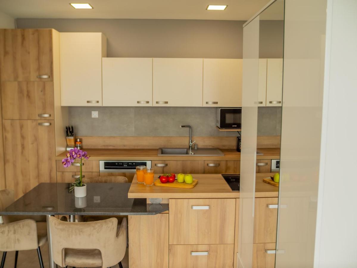Balatonalmádi Panorama Superior Apartments - Pool, Garden, Parking מראה חיצוני תמונה