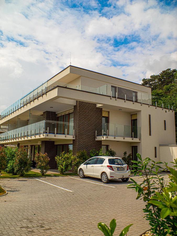 Balatonalmádi Panorama Superior Apartments - Pool, Garden, Parking מראה חיצוני תמונה