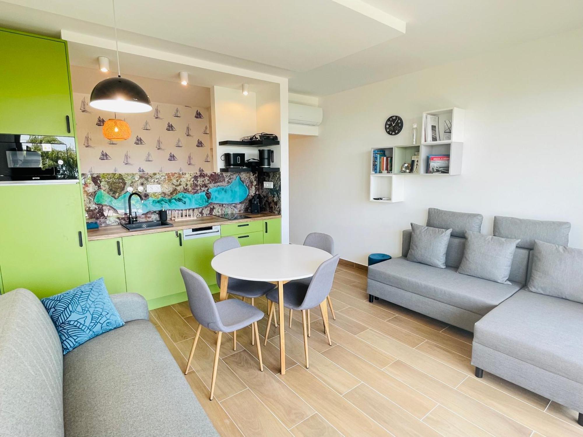 Balatonalmádi Panorama Superior Apartments - Pool, Garden, Parking מראה חיצוני תמונה