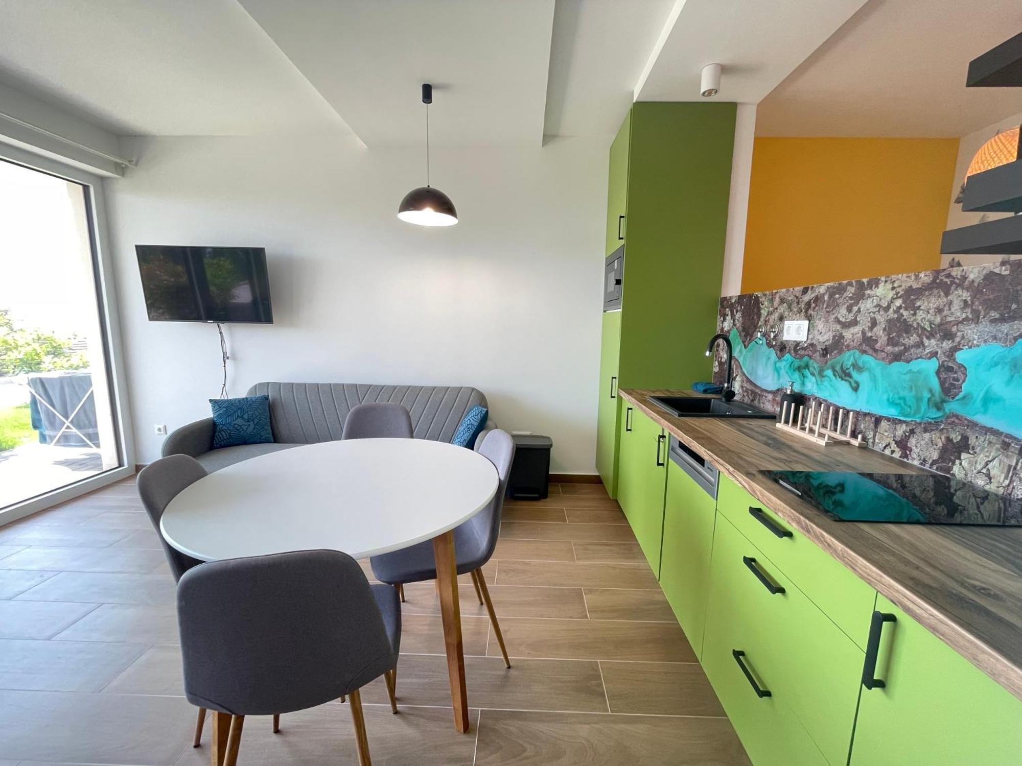 Balatonalmádi Panorama Superior Apartments - Pool, Garden, Parking מראה חיצוני תמונה