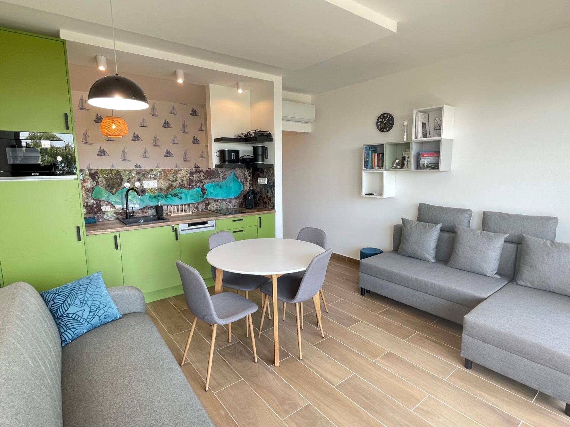 Balatonalmádi Panorama Superior Apartments - Pool, Garden, Parking מראה חיצוני תמונה