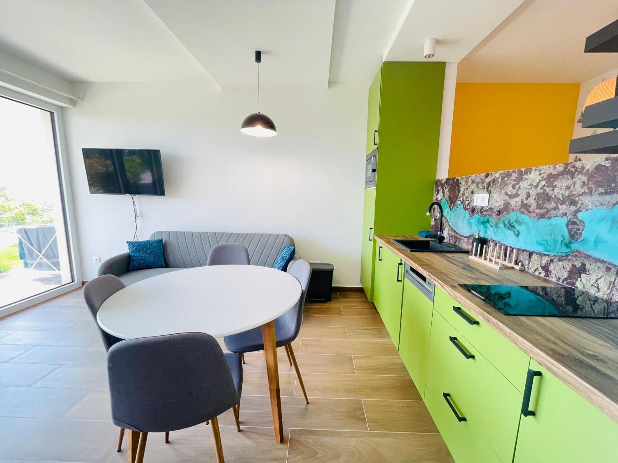 Balatonalmádi Panorama Superior Apartments - Pool, Garden, Parking מראה חיצוני תמונה
