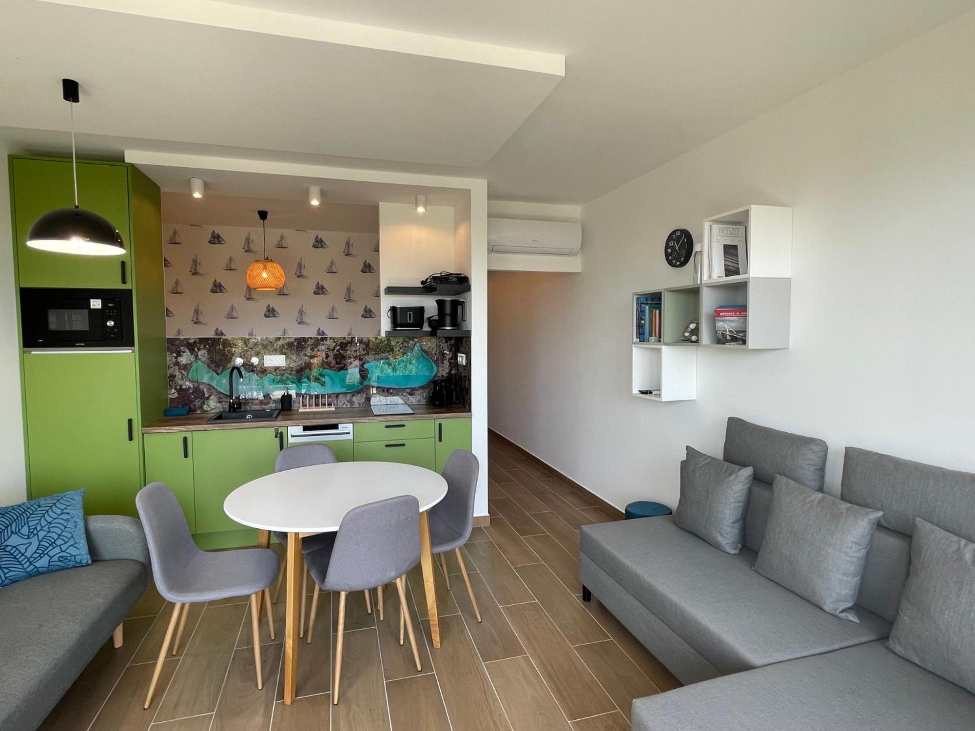 Balatonalmádi Panorama Superior Apartments - Pool, Garden, Parking מראה חיצוני תמונה