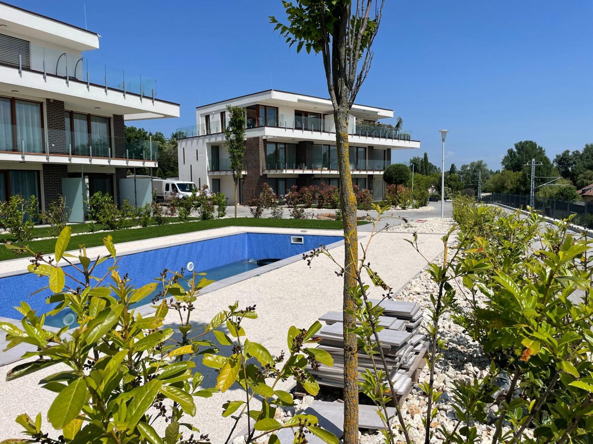 Balatonalmádi Panorama Superior Apartments - Pool, Garden, Parking מראה חיצוני תמונה